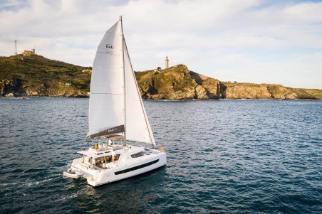 Bali 4.6 | Yacht Charter Bahamas | Travelboat