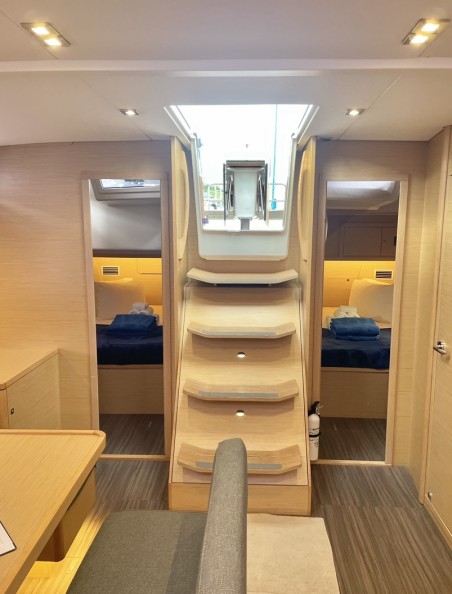 Dufour Yachts Dufour 470 - 3 cab. Knot Online