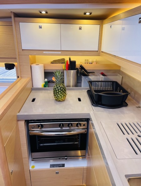 Dufour Yachts Dufour 470 - 3 cab. Knot Online