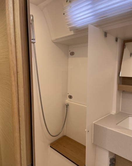 Dufour Yachts Dufour 470 - 3 cab. Knot Online