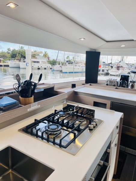 Fountaine Pajot Fountaine Pajot Aura 51 Hoylah