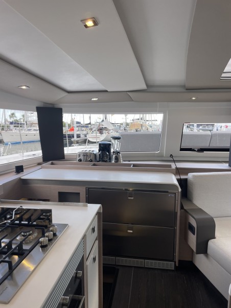 Fountaine Pajot Fountaine Pajot Aura 51 Hoylah