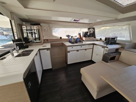 Fountaine Pajot Fountaine Pajot Elba 45 - 4 cab. The Happy Heifer
