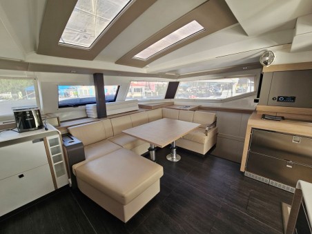 Fountaine Pajot Fountaine Pajot Elba 45 - 4 cab. The Happy Heifer