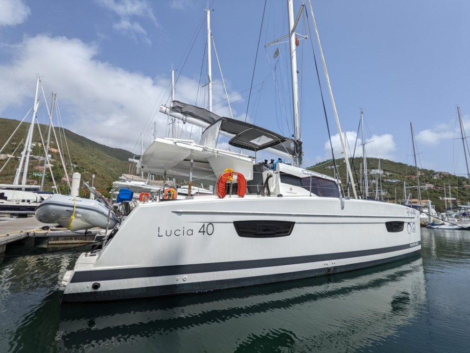 Fountaine Pajot Fountaine Pajot Lucia 40 - 4 cab. Infinite Blue