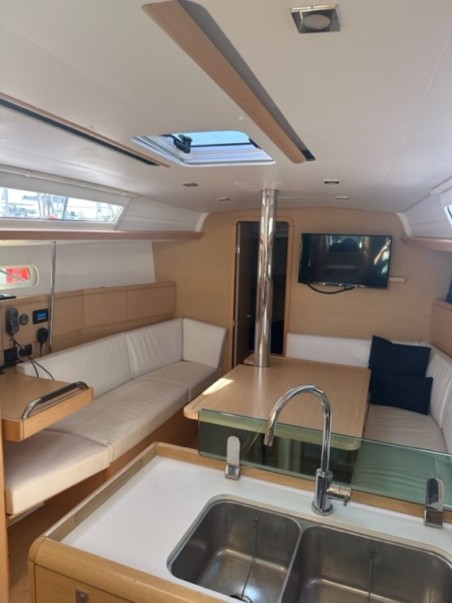 Jeanneau Sun Odyssey 389 39 North