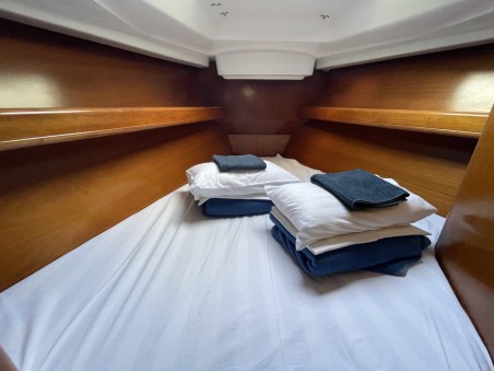 Beneteau Oceanis 411 Celebration | Yacht Charter Croatia | Travelboat