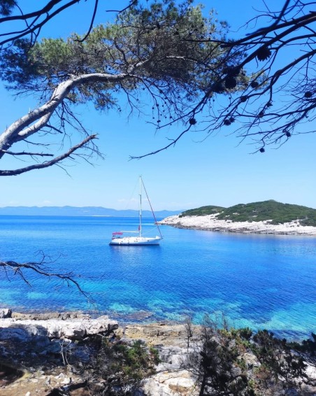 Beneteau Oceanis 411 Celebration | Yacht Charter Croatia | Travelboat