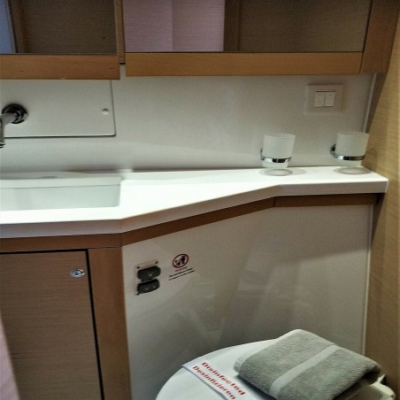 Lagoon-Bénéteau Lagoon 450 F - 4 + 2 cab. Azraq