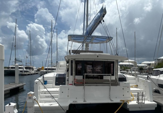 Catana Group Bali 4.8 - 5 cab. Tooth Ferry