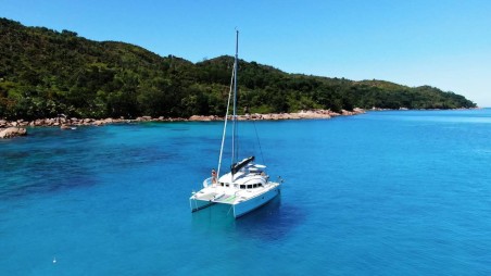 Lagoon-Bénéteau Lagoon 380 - 4 + 2 cab. Pampero