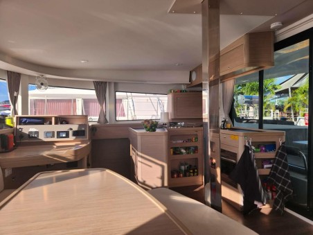 Lagoon-Bénéteau Lagoon 42 - 4 + 2 cab. Karukera