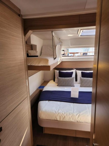 Lagoon-Bénéteau Lagoon 43 - 4 + 2 cab. Solara