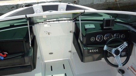 Four Winns Boats Four Winns H210 Black Pearl