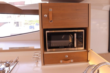 Catana Group Bali 4.8 - 6 + 1 cab. On A Whim