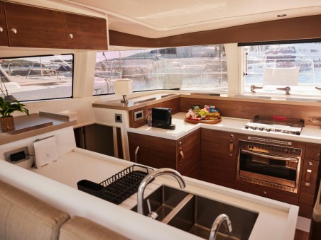 Catana Group Bali 4.2 - 4 + 1 cab. Ediba Pisces