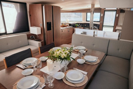 Catana Group Bali 4.8 - 5 + 1 cab Ediba Virgo