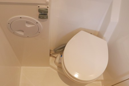 Catana Group Bali 4.8 - 6 + 1 cab. On A Whim