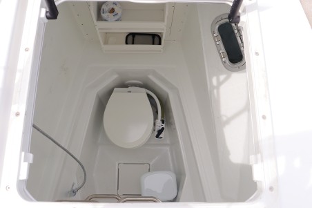 Catana Group Bali 4.8 - 6 + 1 cab. On A Whim