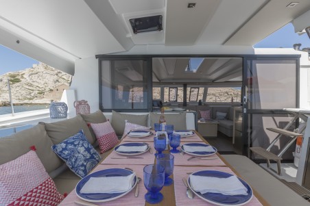 Fountaine Pajot Fountaine Pajot Astrea 42 - 3 + 1 cab. Bôrev