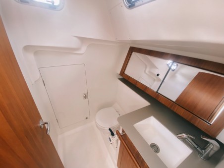 J Composites J 112 | Yacht Charter France | Travelboat