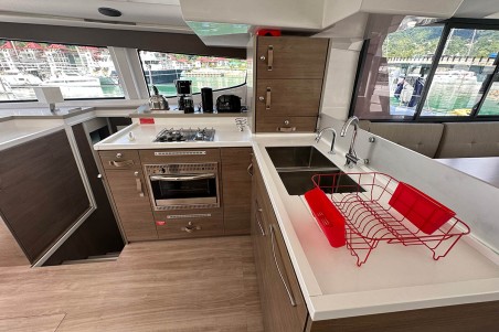 Bali 4.8 | Yacht Charter Seychelles | Travelboat