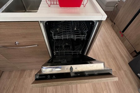 Bali 4.8 | Yacht Charter Seychelles | Travelboat