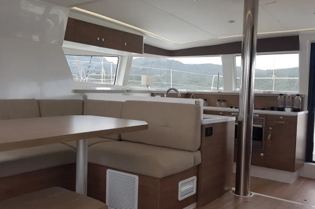 Catana Group Bali 4.2 - 4 + 1 cab. Ziphius