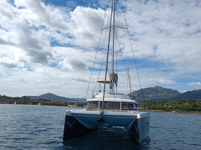Catana Group Bali 4.3 - 4 + 2 cab. Hogwarts