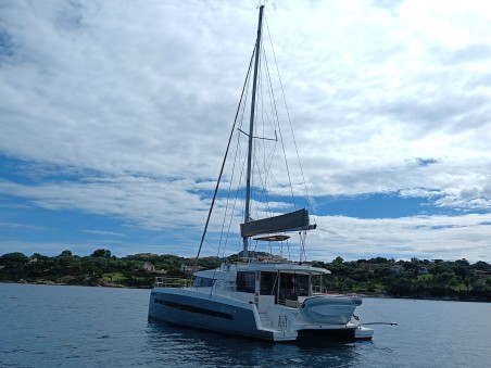 Catana Group Bali 4.3 - 4 + 2 cab. Hogwarts