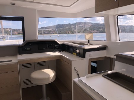 Catana Group Bali 4.3 - 4 + 2 cab. Hogwarts