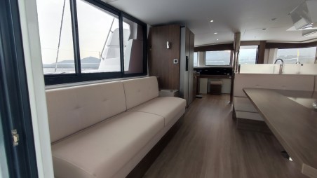 Catana Group Bali 4.8 - 6 + 1 cab. Physeter