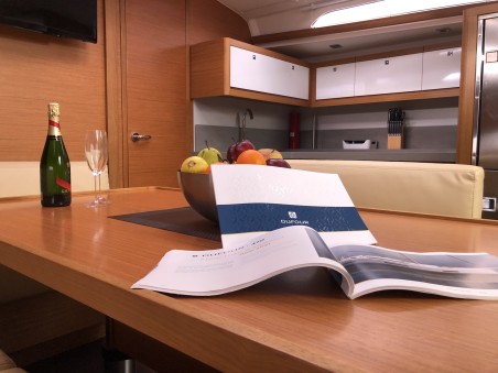 Dufour Yachts Dufour 470 - 5 + 1 cab. Potter