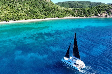 Catana Group Bali 5.4 - 6 + 2 cab. Maravela