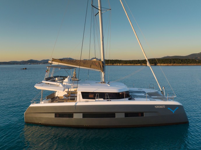 Dufour Yachts Dufour 48 Catamaran - 5 + 1 cab. Delphinus