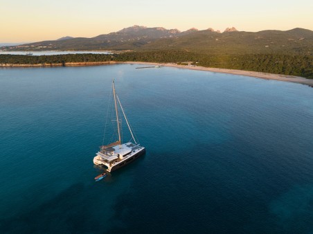 Dufour Yachts Dufour 48 Catamaran - 5 + 1 cab. Delphinus