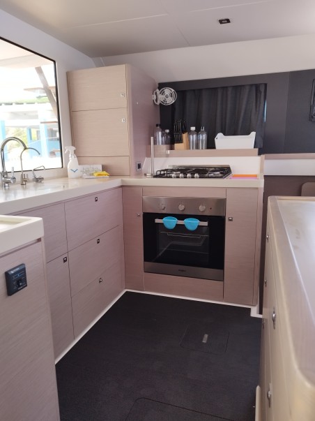 Dufour Yachts Dufour 48 Catamaran - 5 + 1 cab. Delphinus