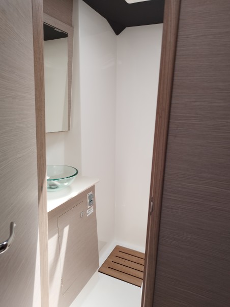 Dufour Yachts Dufour 48 Catamaran - 5 + 1 cab. Delphinus