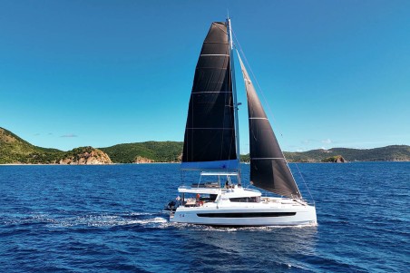 Catana Group Bali 5.4 - 6 + 2 cab. Maravela