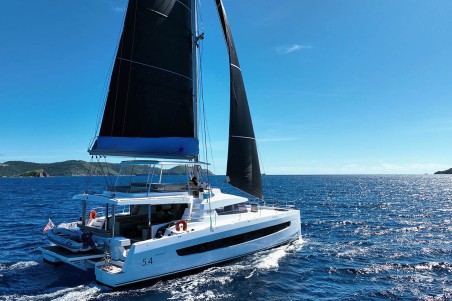 Catana Group Bali 5.4 - 6 + 2 cab. Maravela