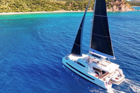 Catana Group Bali 5.4 - 6 + 2 cab. Maravela