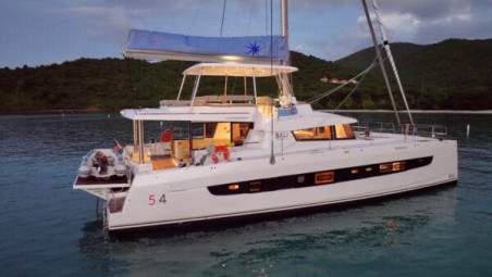 Catana Group Bali 5.4 - 6 + 2 cab. Maravela
