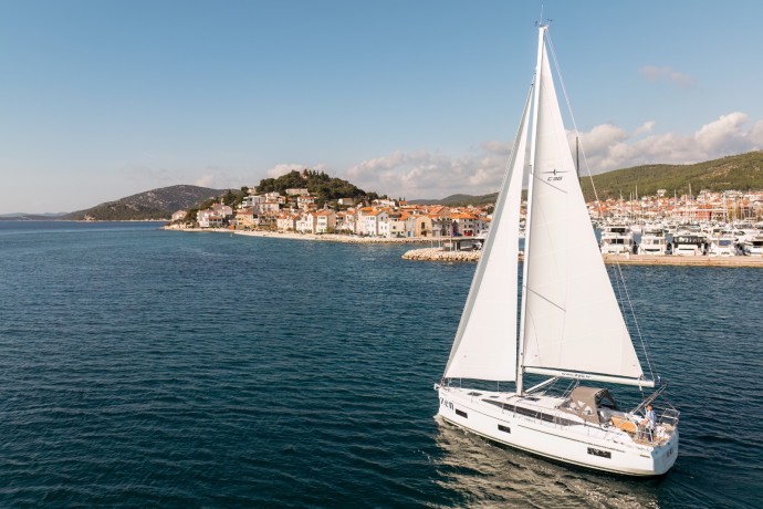 Bavaria Yachtbau Bavaria C38 Aura