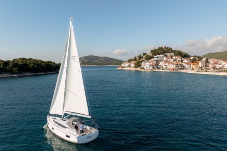 Bavaria Yachtbau Bavaria C38 Aura