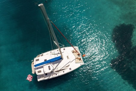 Leopard Catamarans / Robertson & Caine Leopard 44 - 4 + 2 cab. What Else