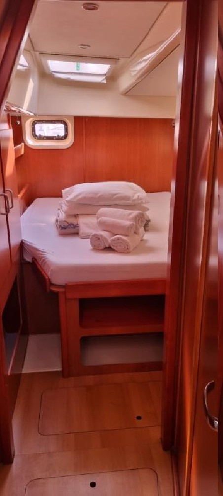 Leopard Catamarans / Robertson & Caine Leopard 44 - 4 + 2 cab. What Else