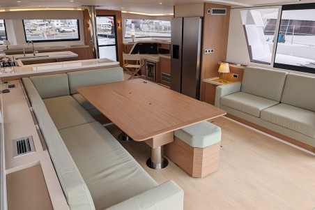 Catana Group Bali 5.4 - 6 + 2 cab. Maravela