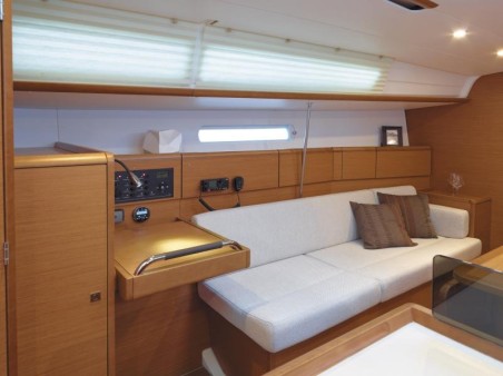 Jeanneau Sun Odyssey 379 Minerva