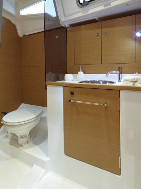 Jeanneau Sun Odyssey 379 Minerva