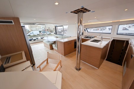 Catana Group Bali 5.4 - 6 + 2 cab. Maravela